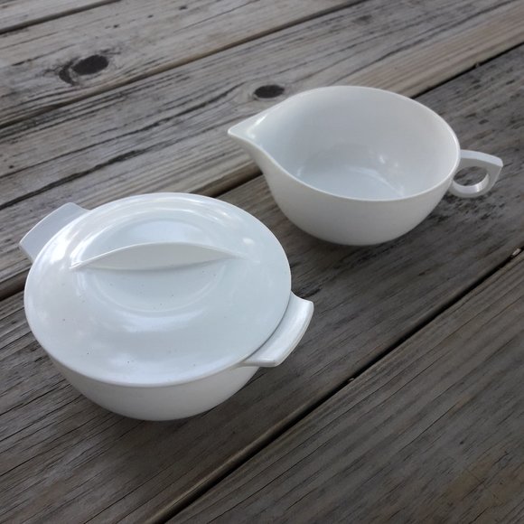 Vintage Creamer and Sugar Bowl RV Camping Dishes Melmac Melamine MCM Classic - Picture 2 of 8